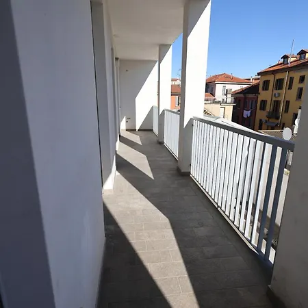 Apartment Happy