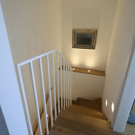 Happy Apartment *